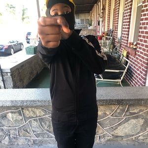 Meet your Posher, Devin